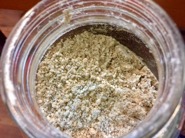 La harina de trigo tostada