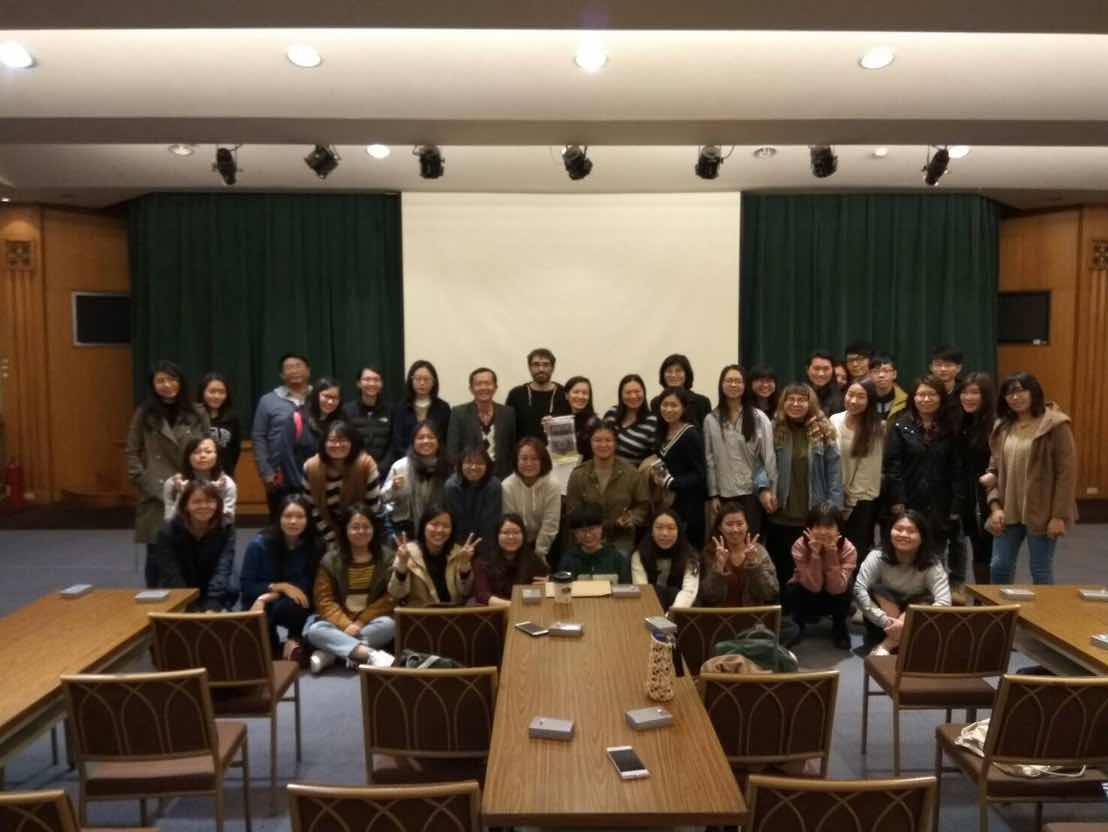 Entrevista al profesor Paco Ho y a estudiantes de la Universidad