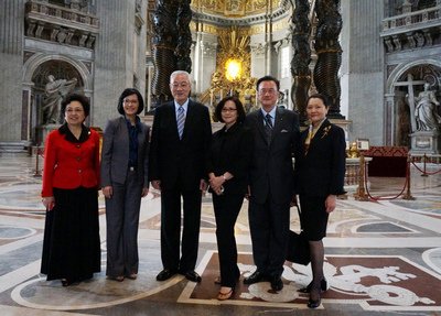Wu Den-yih concluye su gira en el Vaticano