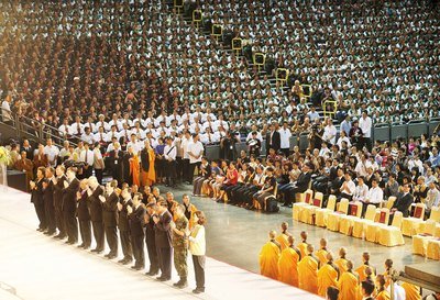 Grupos religiosos de todo el país se unen en una ceremonia por los desastres ocurridos