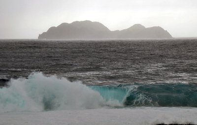 Taiwán emite la alerta marítima ante la cercanía del tifón Fung-Wong　　