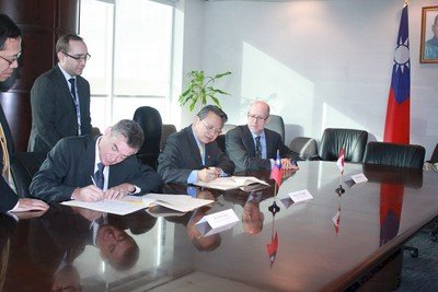 Firma del memorando de cooperación de investigación sanitaria entre Taiwán y Canadá