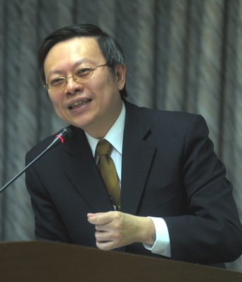 Wang Yu-chi pide acelerar las negociaciones del Acuerdo de Comercio de Bienes