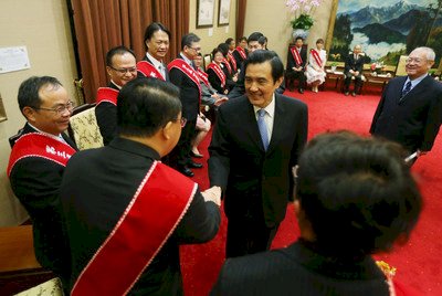 Ma Ying-jeou: “Los acuerdos económicos en el Estrecho benefician a las pymes de Taiwán”