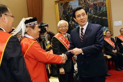 Ma Ying-jeou apunta a una mejor redistribución de la riqueza para reducir el malestar social