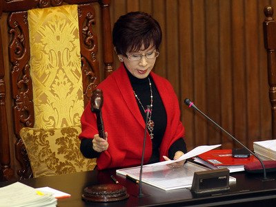 Enmienda a la ley que impide la residencia en Taiwán a personas infectadas con el virus del SIDA