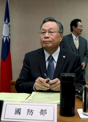 Yen Ming renuncia a su cargo como ministro de Defensa