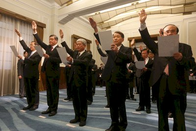 Nuevos cargos durante la ceremonia de toma de juramento