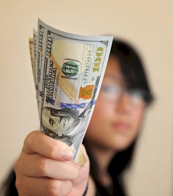 La devaluación del yuan chino afecta al dolar taiwanés y al mercado de valores
