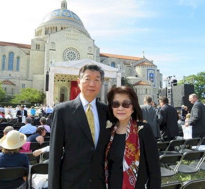 Shen Lyu-shun asiste a la ceremonia de canonización oficiada por el papa Francisco en EE. UU.
