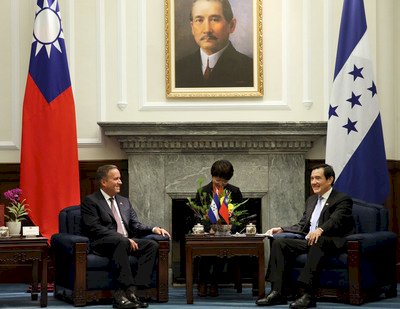 Ma Ying-jeou encarece las relaciones con Honduras en la visita de su vicepresidente a la isla