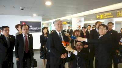 Andrew Hsia visita China Continental para la 4ª ronda de conversaciones oficiales del Estrecho