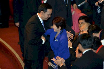 El KMT retira la nominación a Hung Hsiu-chu y proclama a Eric Chu como nuevo candidato a la presidencia (Resumen semanal)