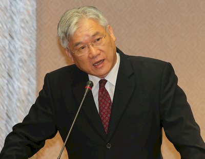 Andrew Hsia responde a cuestiones relacionadas a la amenaza del ISIS sobre Taiwán, el TLC y las importaciones agrícolas