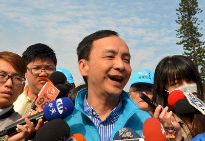 Eric Chu critica la posición de Tsai Ing-wen sobre la importación de carne de cerdo estadounidense