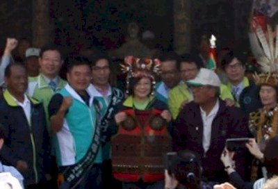 Tsai: Consigamos que Fenggang se convierta en el pueblo de la presidenta del gobierno