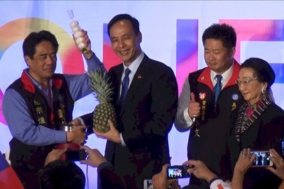 Eric Chu llega a Los Ángeles y tiene su primera reunión con congresistas estadounidenses