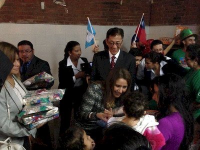 Taiwán regala juguetes en el Hospital de Niños de Guatemala