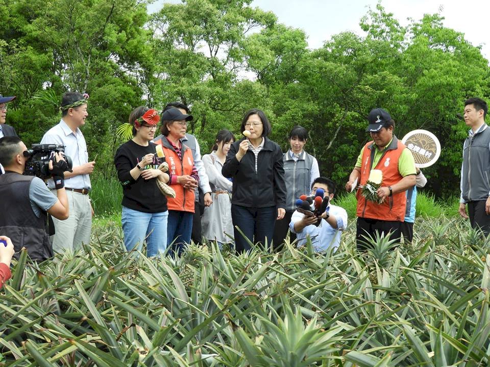 Tsai Ing-wen promueve el turismo de Hualien