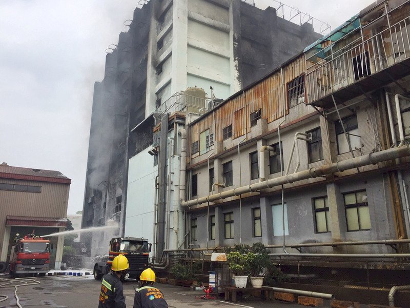 Ejecutivo: “Se protegerá la seguridad del cuerpo de bomberos”