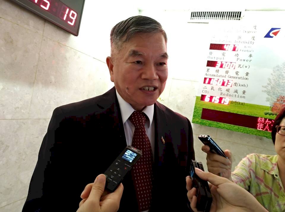 Economía asegura a los taiwaneses de ultramar que Taiwán no carece ni de agua ni de electricidad