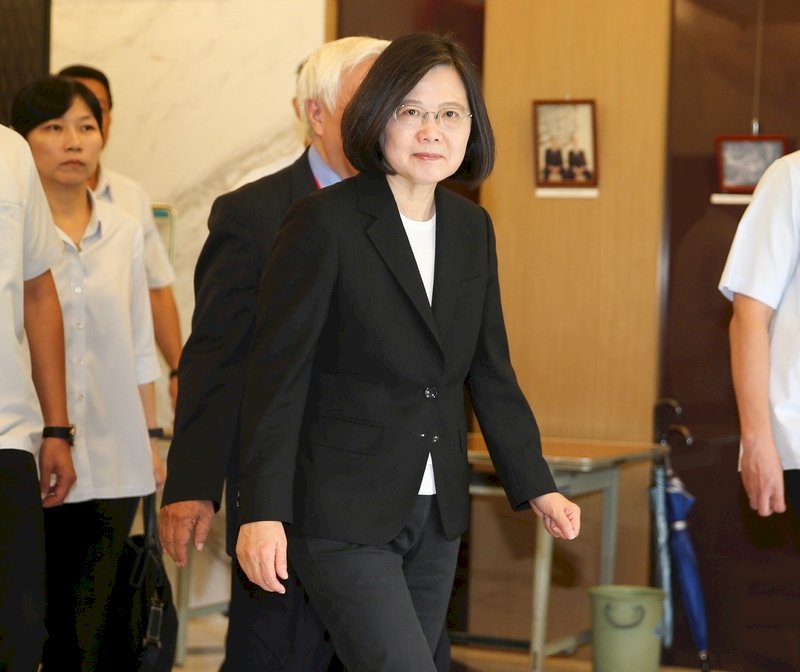 Tsai Ing-wen conmemora a Yang Kuo-shu, un importante promotor de la democracia en Taiwán
