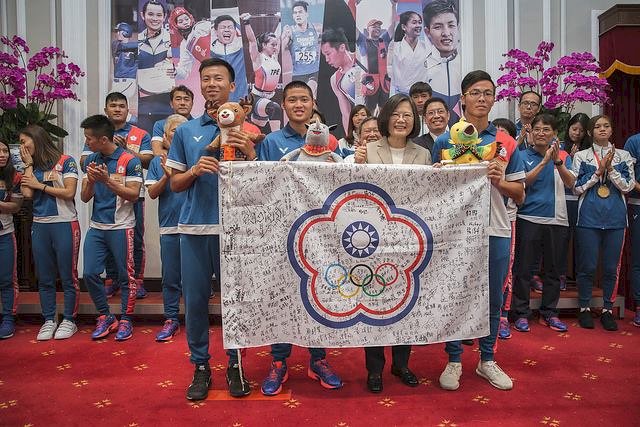 Tsai Ing-wen da la bienvenida a la delegación de deportistas de los Juegos Asiáticos 2018