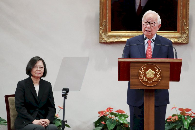 La presidenta encomienda a Morris Chang la representación de Taiwán en el foro APEC