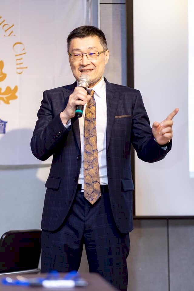 La alimentación adecuada según el Dr. Emilio Liu