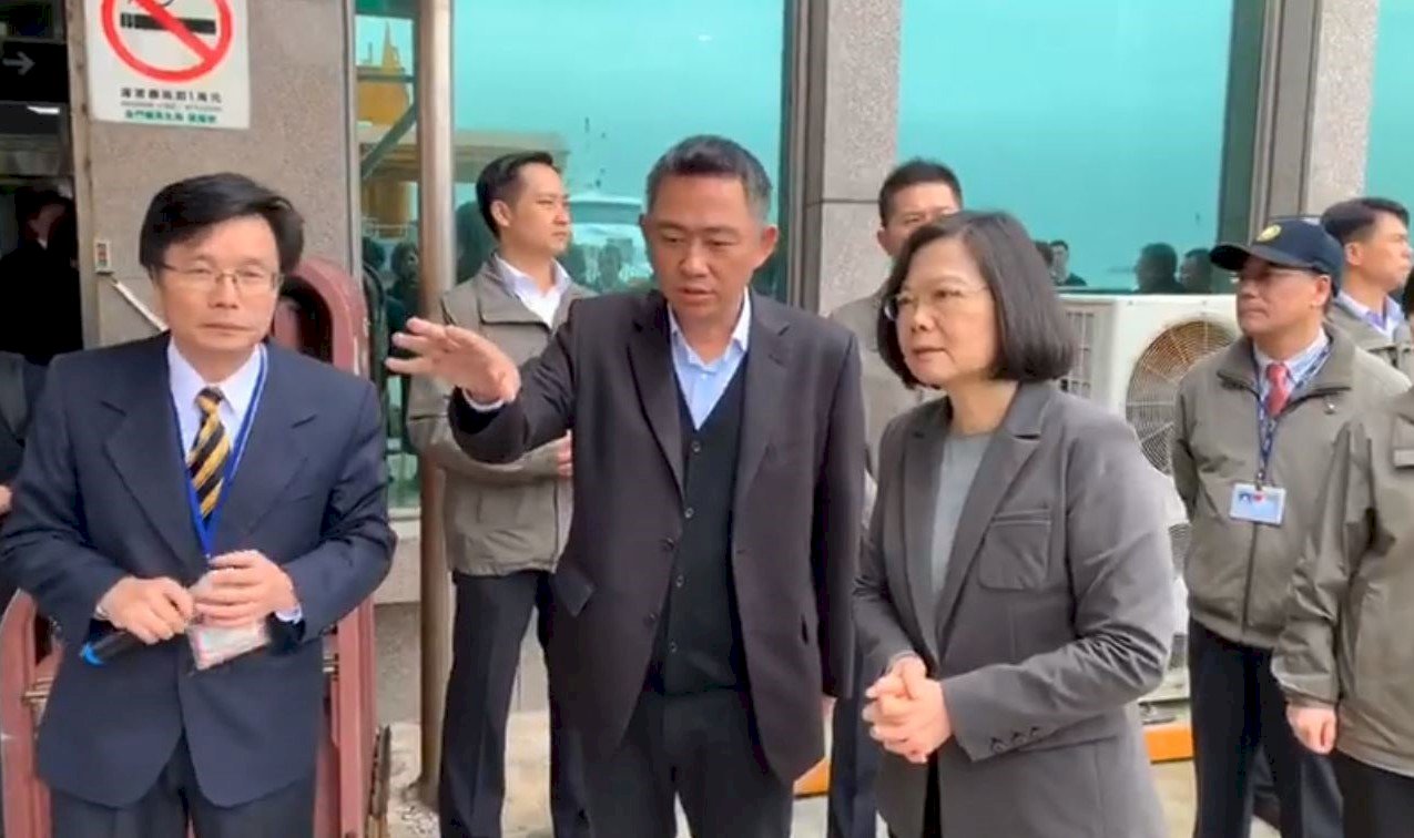 Tsai Ing-wen ha viajado a Kinmen para inspeccionar la prevención y el control de la peste porcina africana