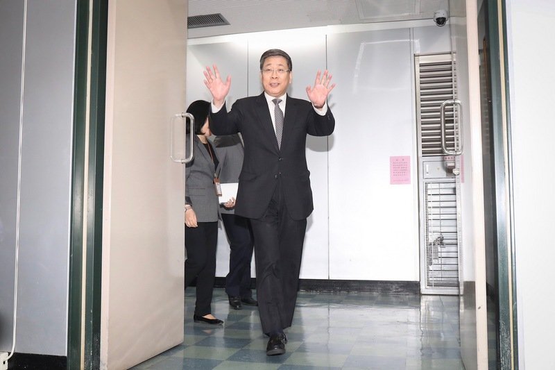 Ko Wen-je y Li Wenhui se reúnen para hablar sobre el Foro de Ciudades Hermanas Taipéi-Shanghái