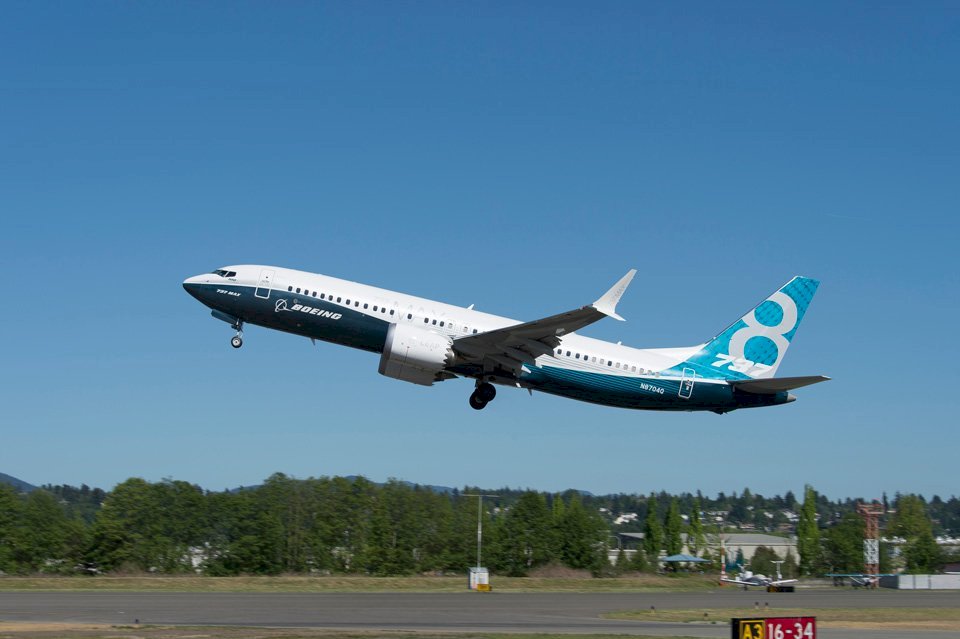 Taiwán prohíbe vuelos de Boeing 737 MAX