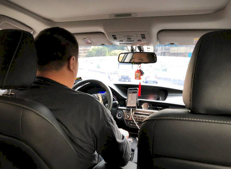 Conductor de Uber en Taiwán. (Foto: RTI)