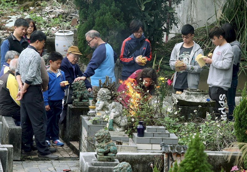 El Día de Limpieza de las Tumbas (Qinming)