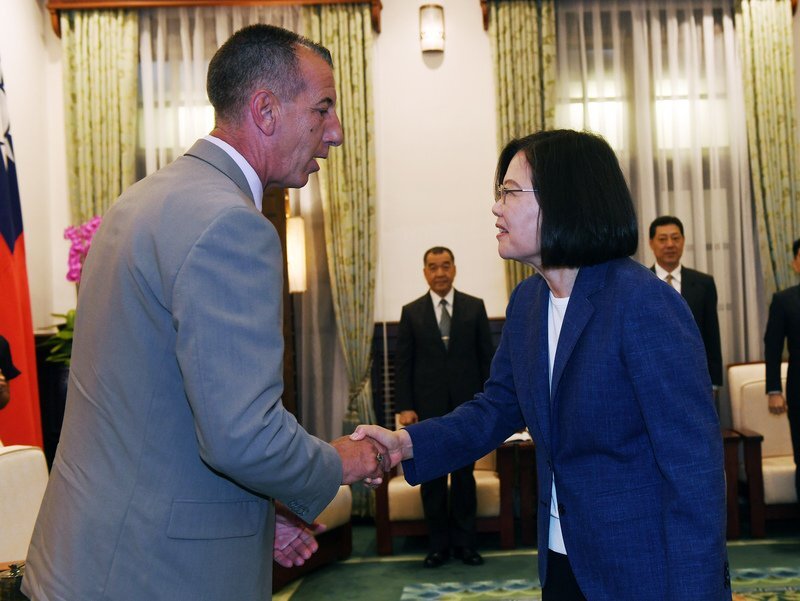 Tsai: “Los soldados son el pilar del Estado”