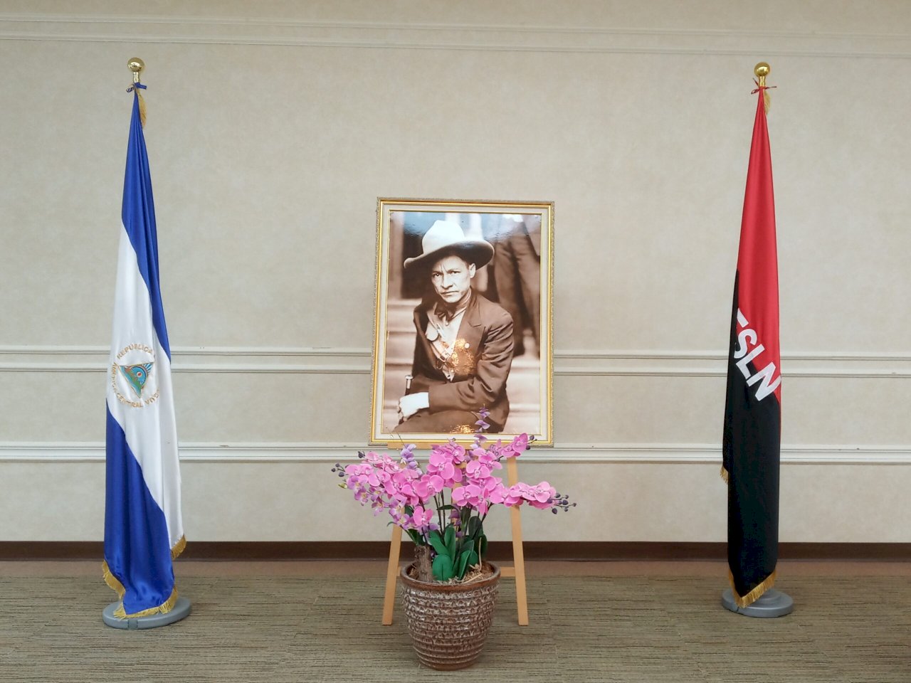 Conmemoración al general de 