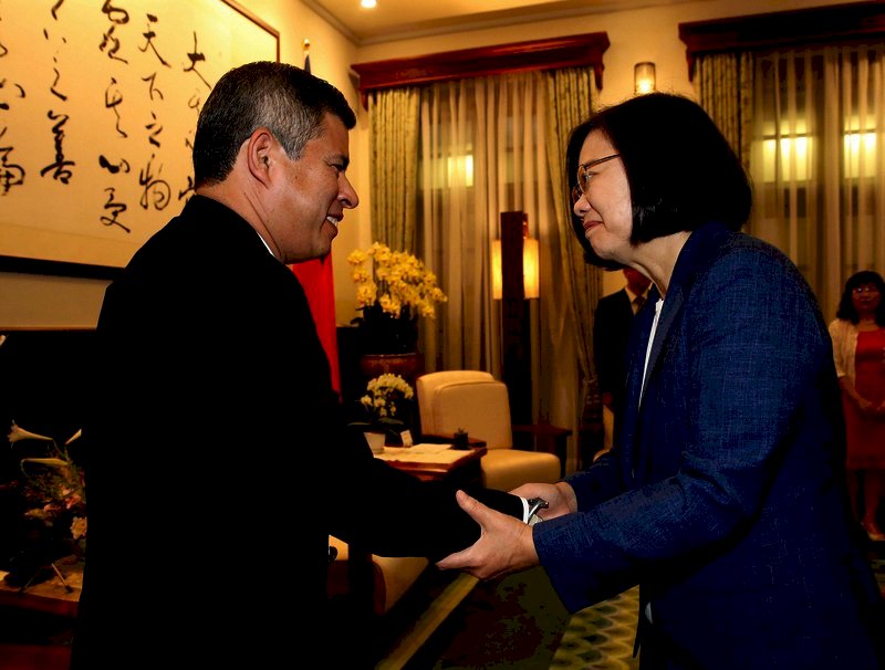 Tsai expresa su agradecimiento a Perú por su apoyo a la participación de  Taiwán en la AMS