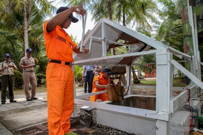 La Flotilla de la Amistad realiza parada técnica en Taiping para visitar las instalaciones de la isla