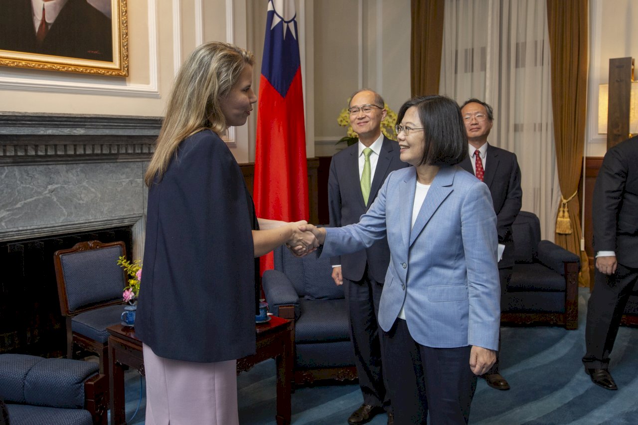 La ministra de Industria y Comercio de Paraguay visita Taiwán para realizar intercambios económicos y comerciales