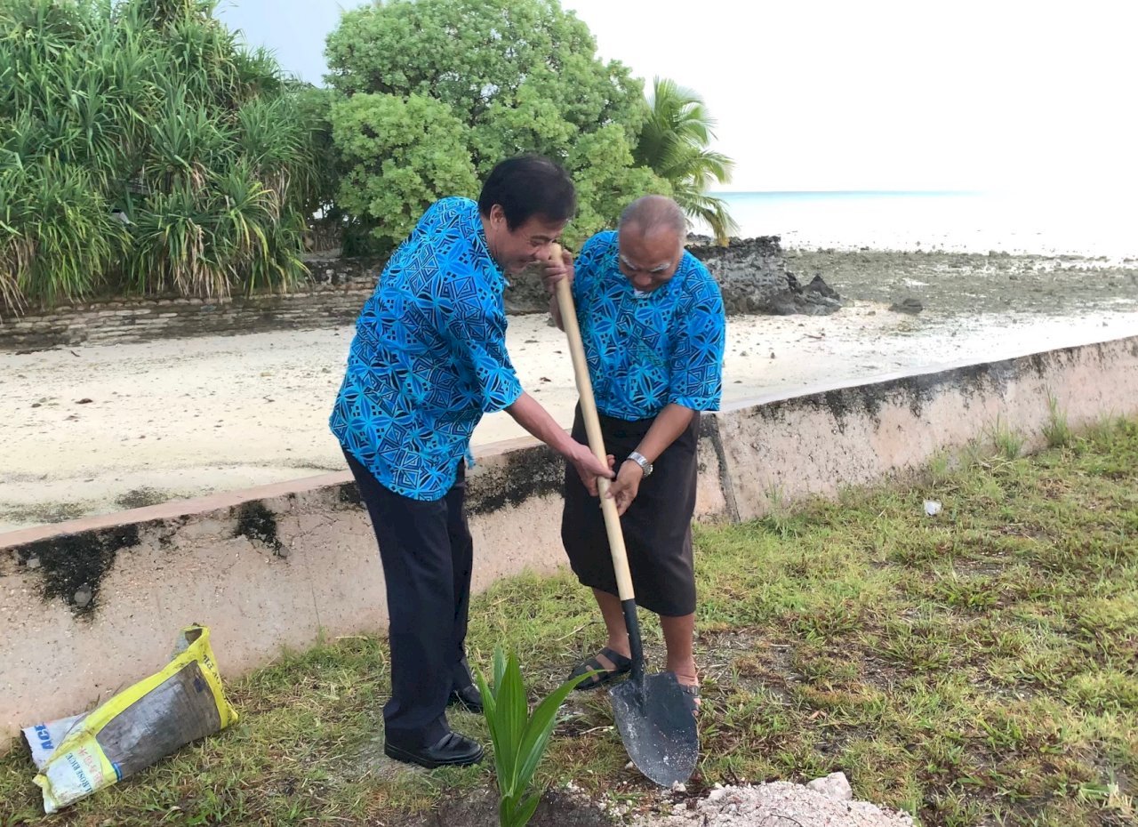 Presidente del Legislativo presente en las celebraciones por el Día de la Independencia de Kiribati