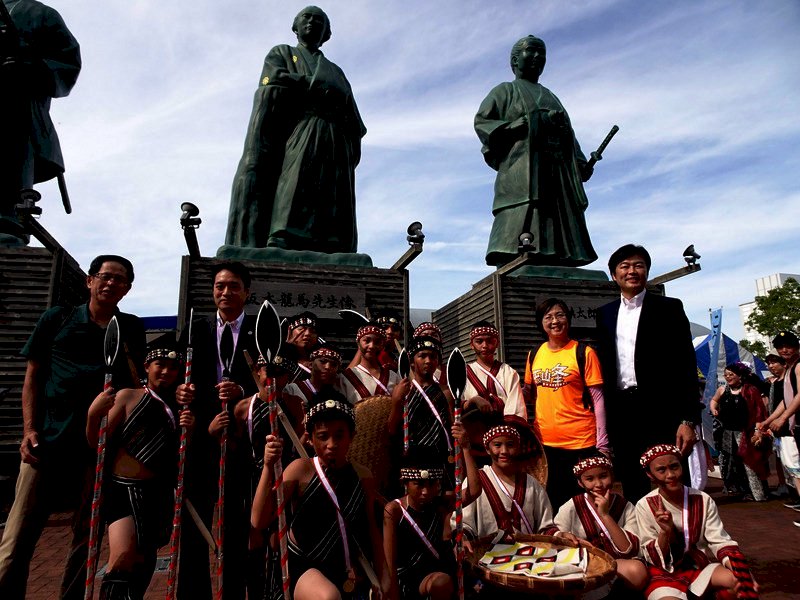 Estudiantes de Hsinchu viajan a Kochi para participar en el festival de la Danza de Yosakoi