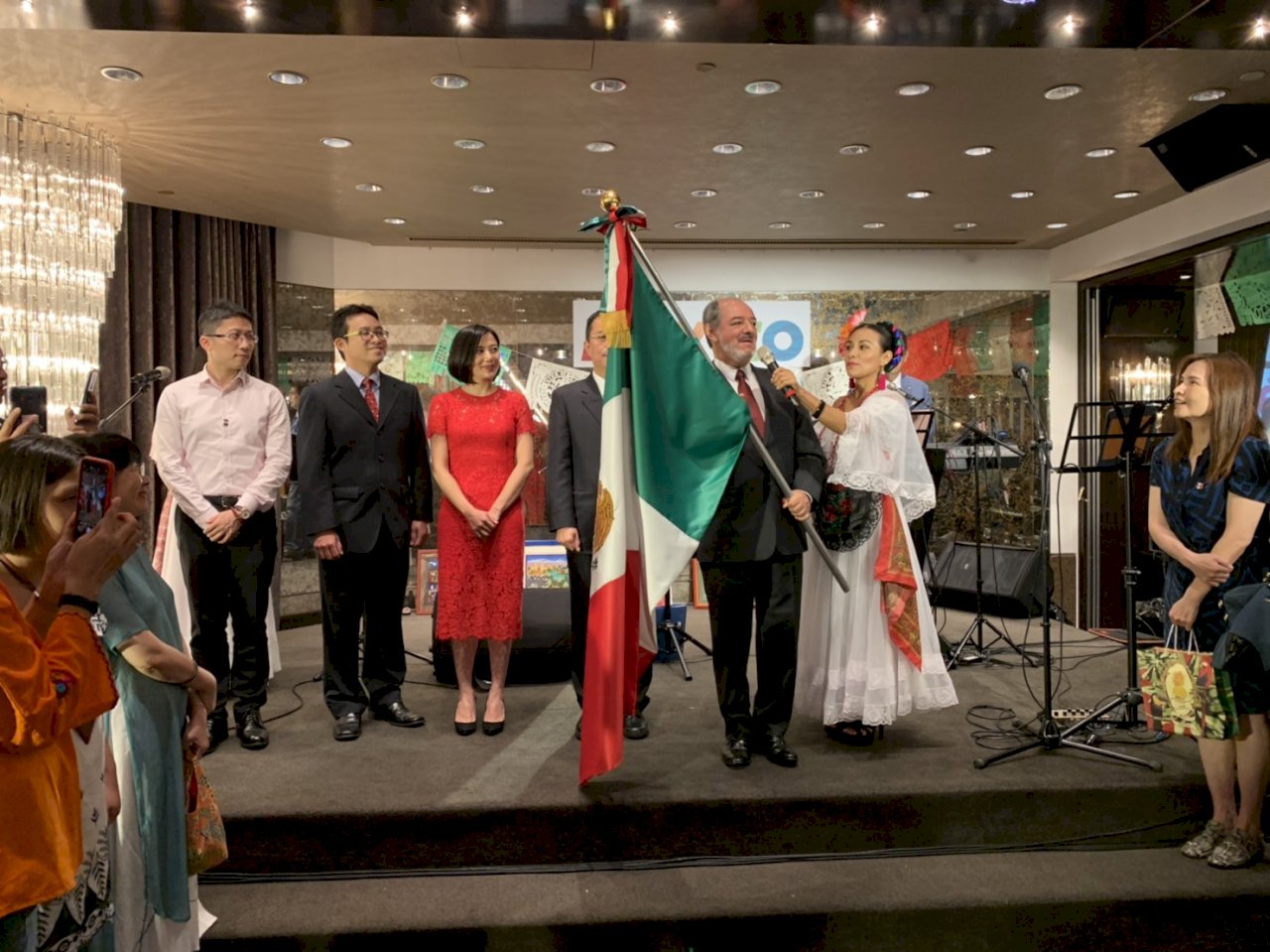 La comunidad mexicana celebra el Grito de la Independencia en Taipéi
