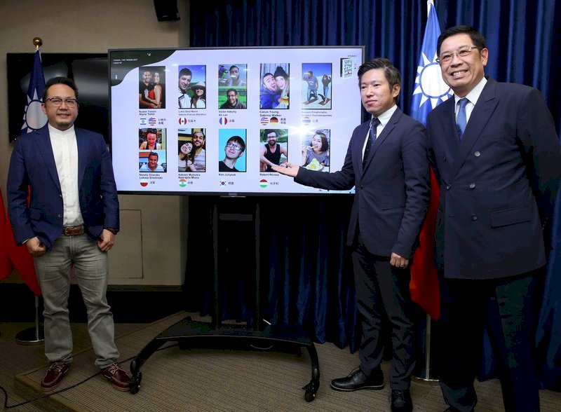Dan a conocer a los ganadores de “Una noche en la Oficina Presidencial”