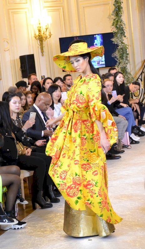 Diseñador taiwanés presenta sus obras en la Semana de la Moda de París