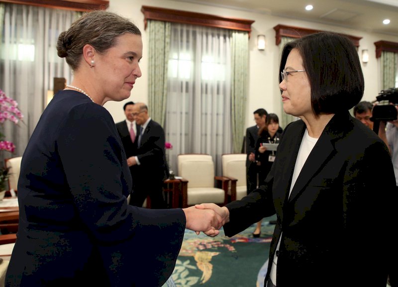 Tsai: “Taiwán trabajará con EE. UU. en un desarrollo económico sostenible e integrador”