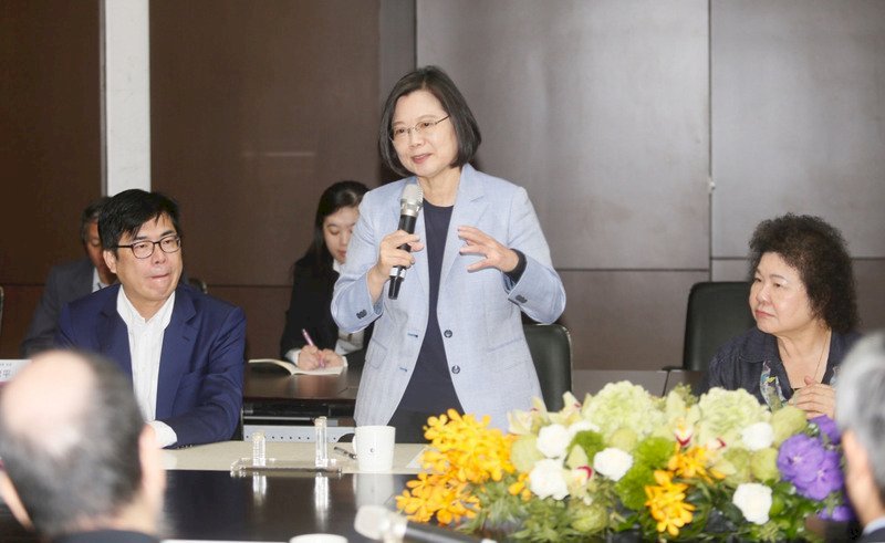 Tsai agradece a EE. UU. que anime a sus empresas a invertir en Taiwán