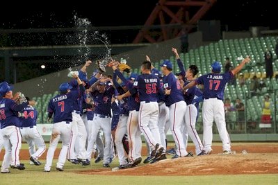 Taiwán ganó el domingo su primer campeonato asiático de béisbol desde el año 2001, cuando comenzó a participar bajo el nombre de China-Taipéi. Los taiwaneses derrotaron a Japón por 5-4 y se clasifican directamente para los Juegos Olímpicos de Tokio 2020 (Foto: CNA)