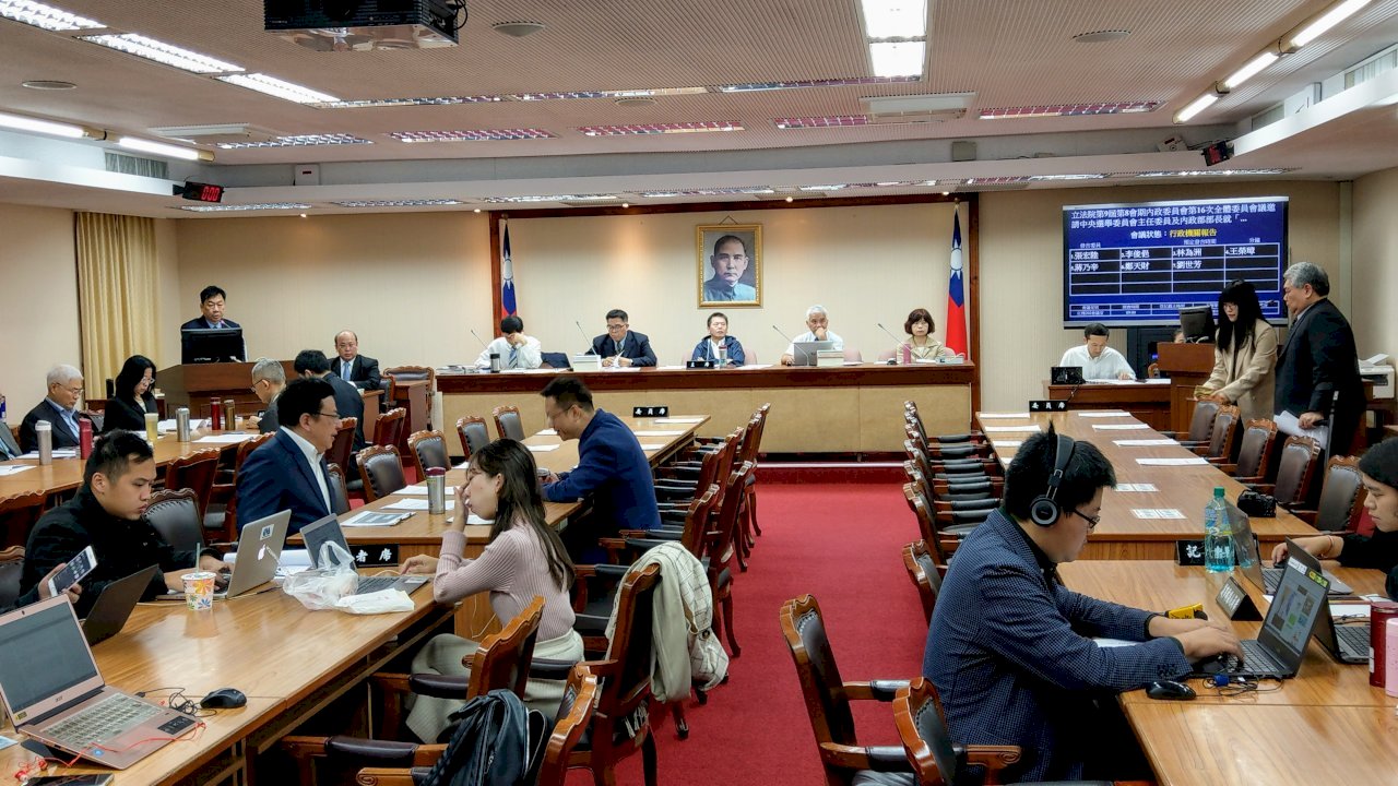 La Junta Electoral Central presentará una ley para permitir votos en ausencia en los referéndums nacionales