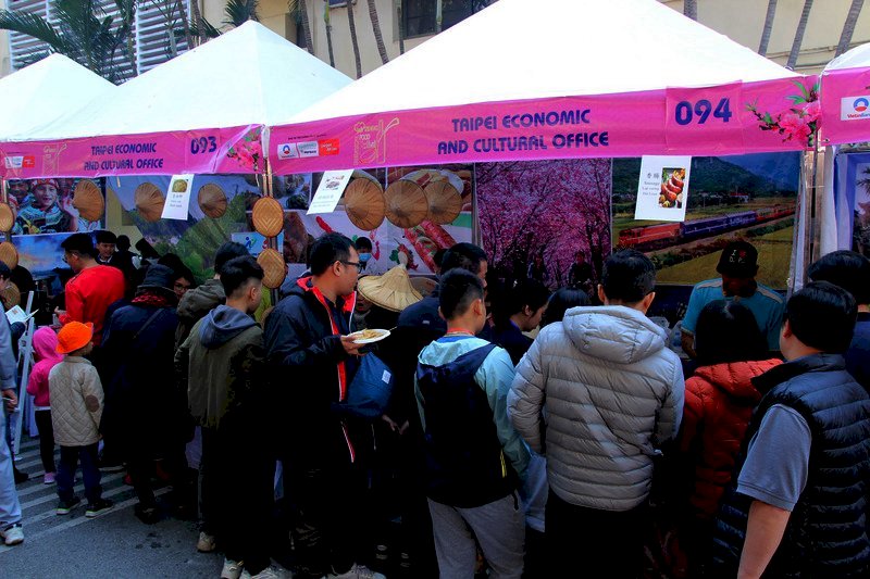 Gastronomía taiwanesa destaca en evento benéfico internacional en Hanoi