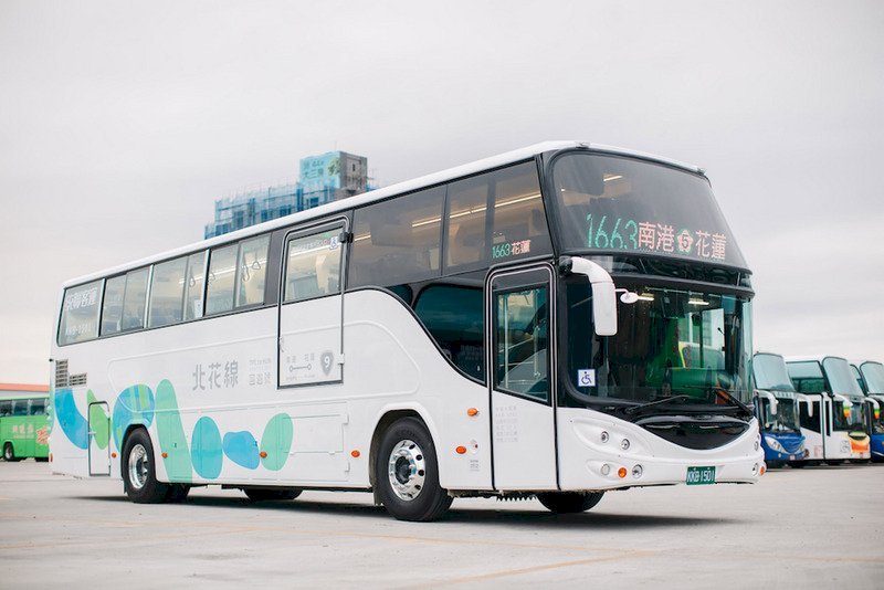 Su Tseng-chang abre oficialmente al tráfico el tramo Suhua de la nacional No. 9 en la costa oriental